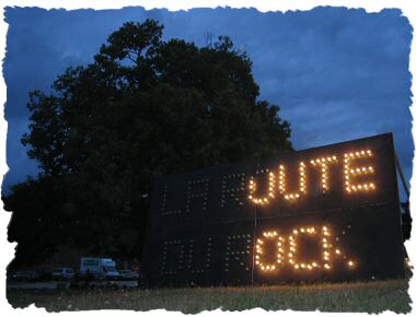 Enseigne lumineuse de la Route du Rock 2006